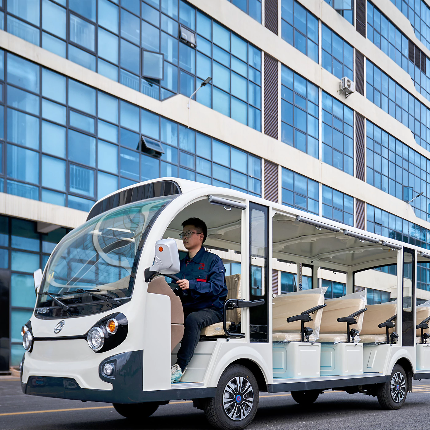 14 Seats Professional Tourist Electric Shuttle 16 14 Seats Professional Tourist Electric Shuttle - Image 3