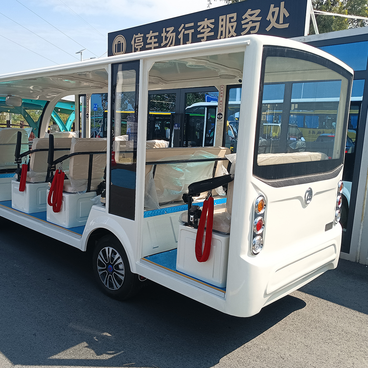 14 Seats Electric Passenger Car 17 14 Seats Electric Passenger Car - Image 4